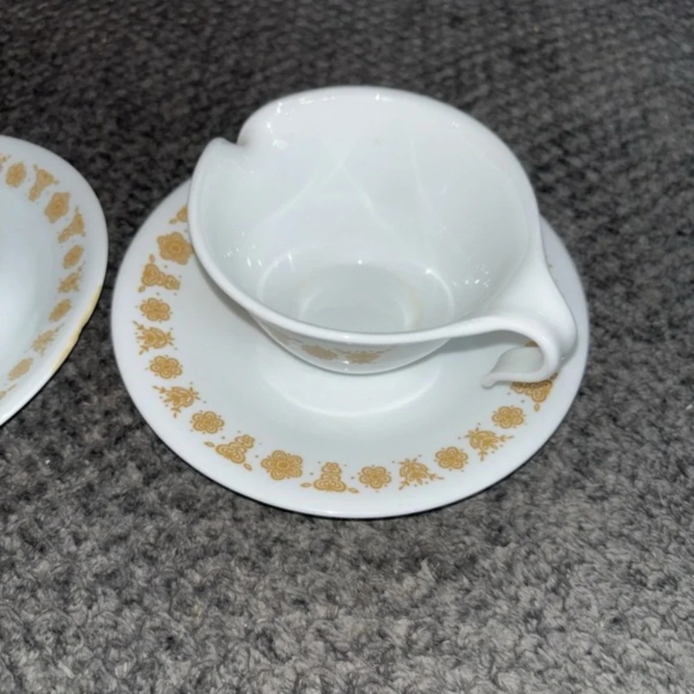 Set of 4 ~ Corelle ~ Butterfly Gold‎ ~ Hook Handle Coffee Cups and Saucers